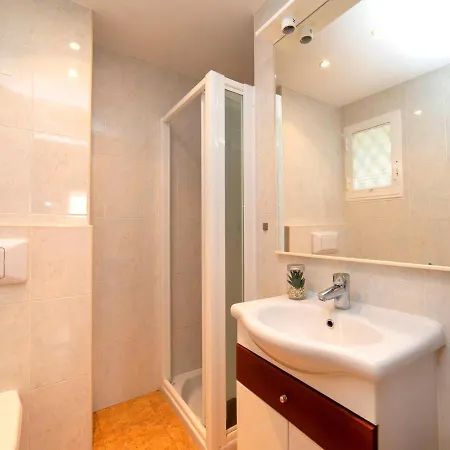 Saladar-1 By Interhome