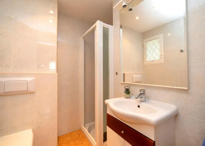 Saladar-1 By Interhome